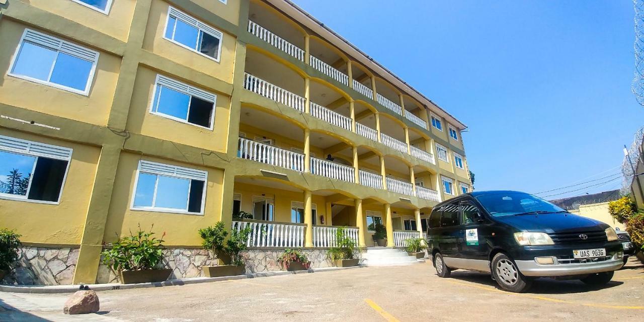 Karibu Bb Suites Entebbe Exterior photo